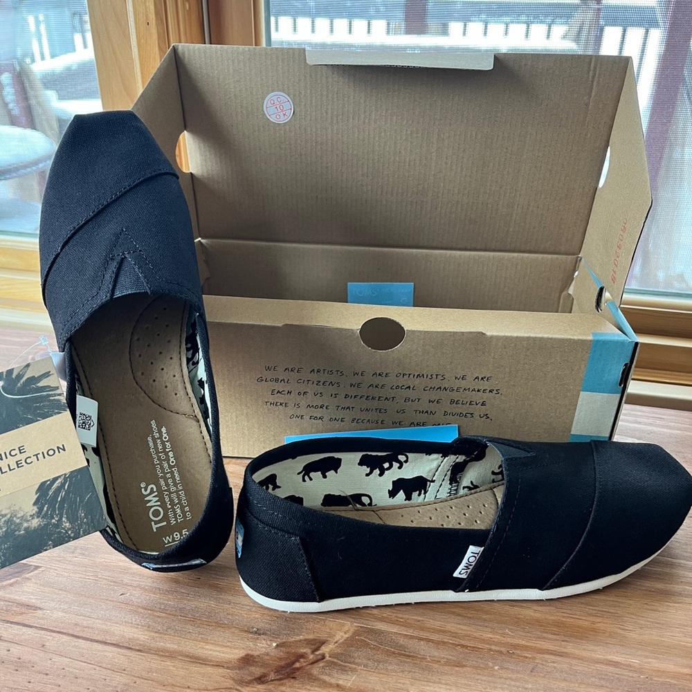 TOMS Women’s Classic Black Canvas Alpargata Size 9.5 Shoes